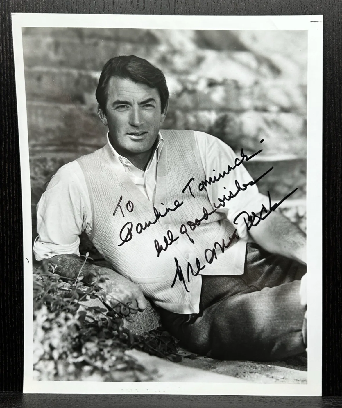 Gregory Peck — GREGORY PECK HAND SIGNED PHOTO * JSA COA Autograph * KILL A MOCKINGBIRD / OMEN, image 2