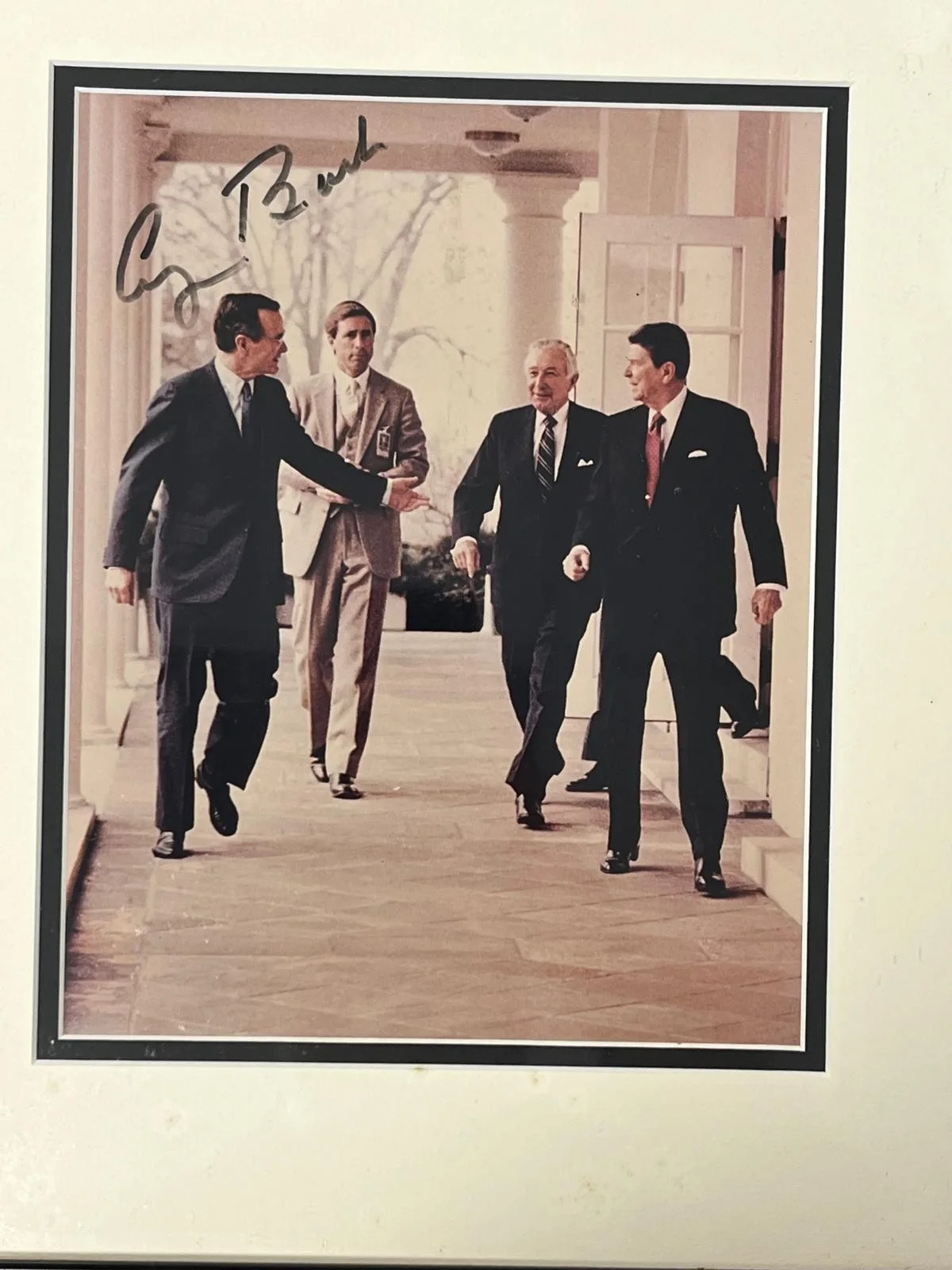 President George Bush Signed Autographed 8x10 Photo Picture Framed, image 2