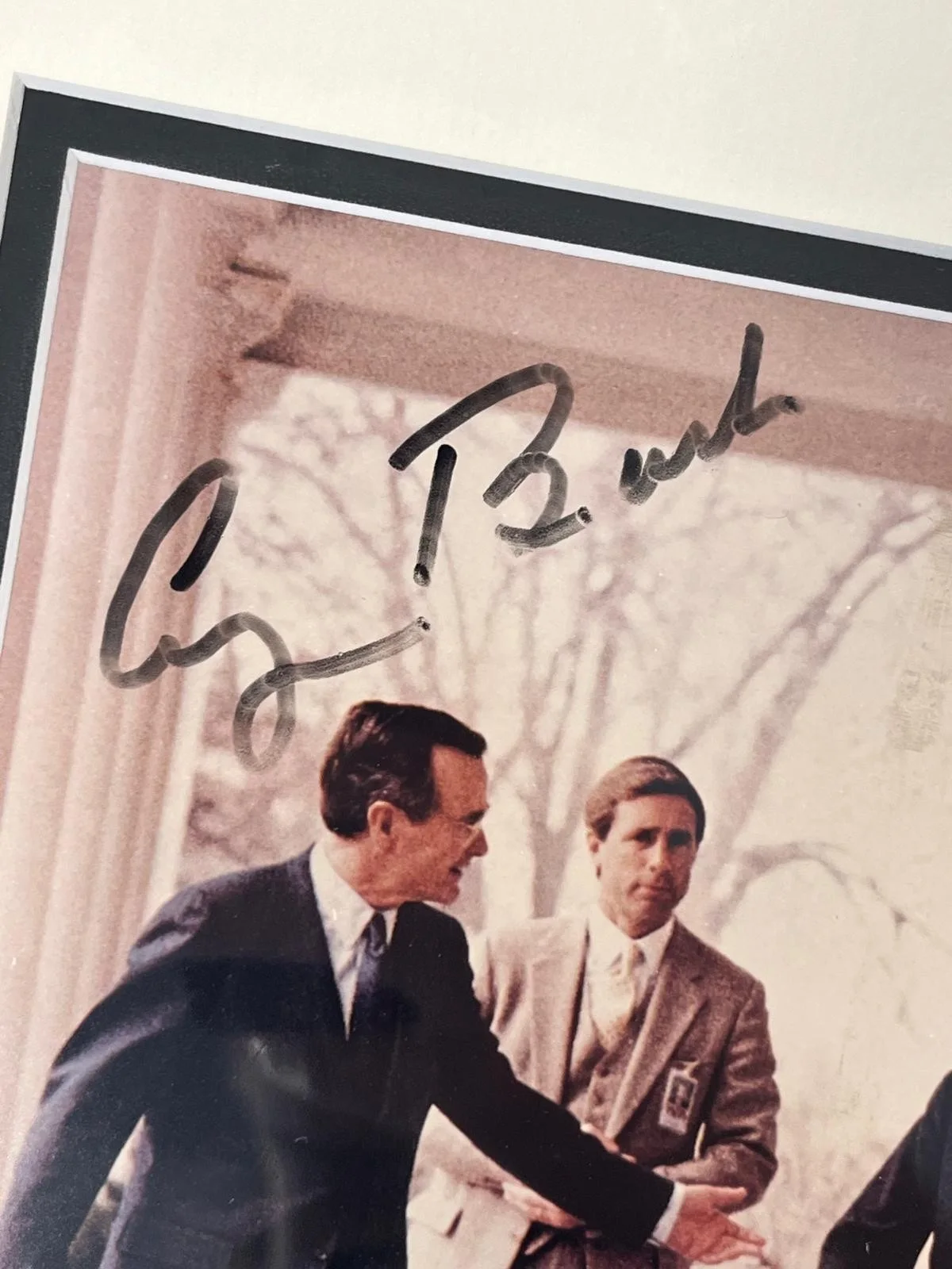 President George Bush Signed Autographed 8x10 Photo Picture Framed, image 3