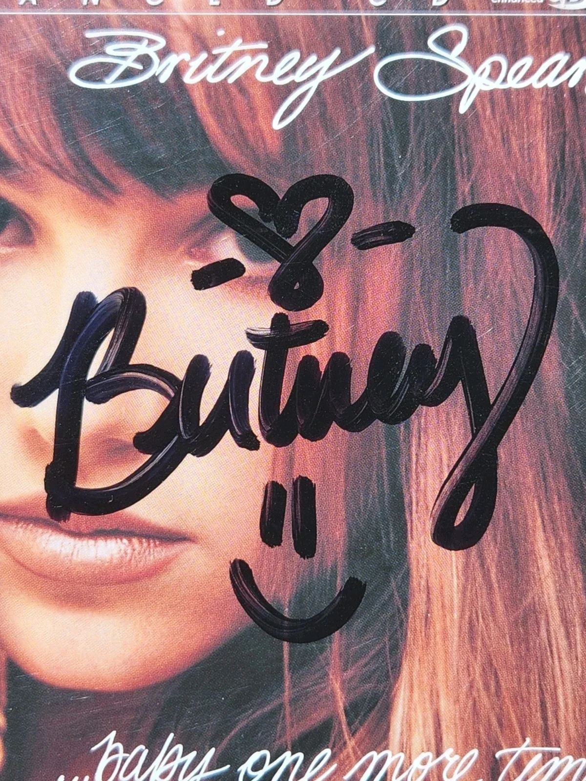 BRITNEY SPEARS SIGNED BABY ONE MORE TIME CD SINGLE AUTOGRAPHED RARE, image 2