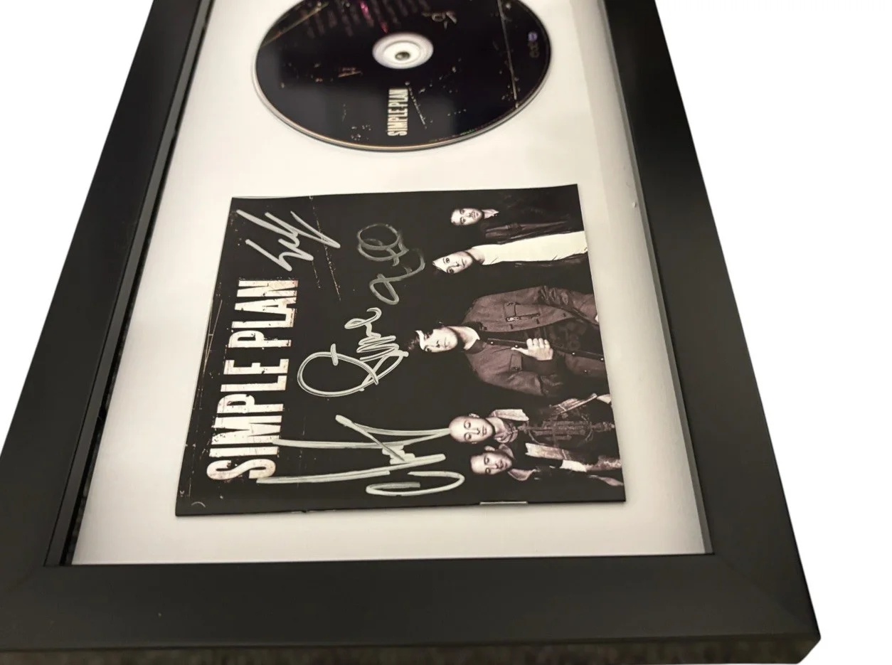 SIMPLE PLAN SIGNED AUTOGRAPH x4 SELF TITLED FRAMED & MATTED CD DISPLAY PIERRE +3, изображение 2