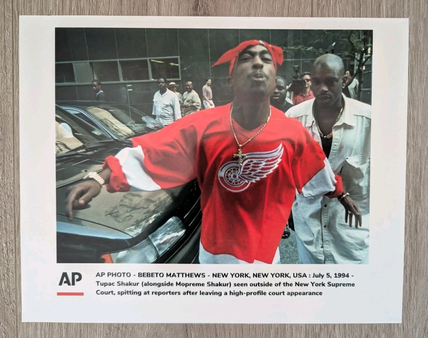 Thug Life vinyl Signed By Mopreme Shakur with custom Press Photo, изображение 5
