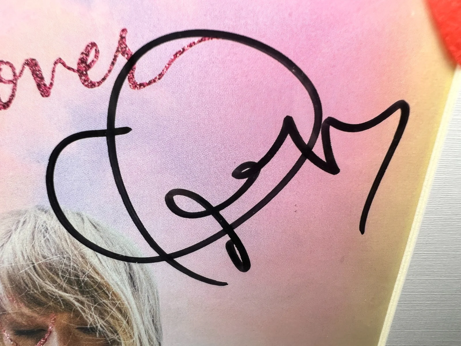 Taylor Swift Signed Autograph Lover CD Album Booklet Framed w/ Confetti PSA/DNA, изображение 3