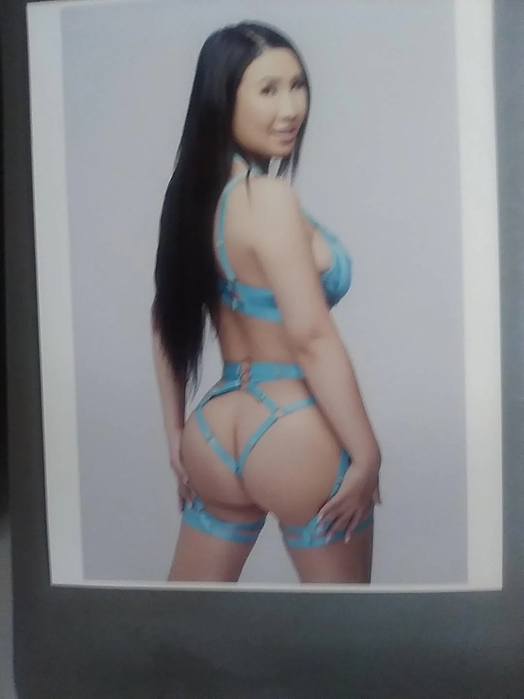 Suki Sin hand signed 8x10 color photo of Adult Asian Model + 2 color photos, изображение 2