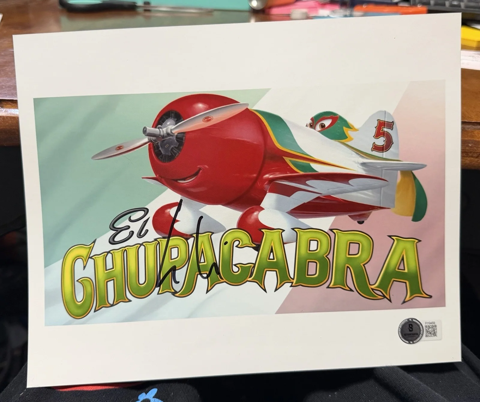 Carlos Alazraqui — Rare CARLOS ALAZRAQUI Disney Pixar Planes Signed 8X10 Photo Beckett COA, изображение 5