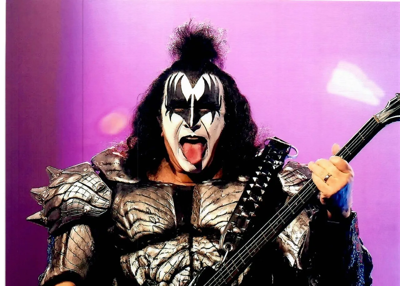 Gene Simmons Kiss Bassist Singer Signed Autographed 8 x 10 Photo TTM COA, изображение 3