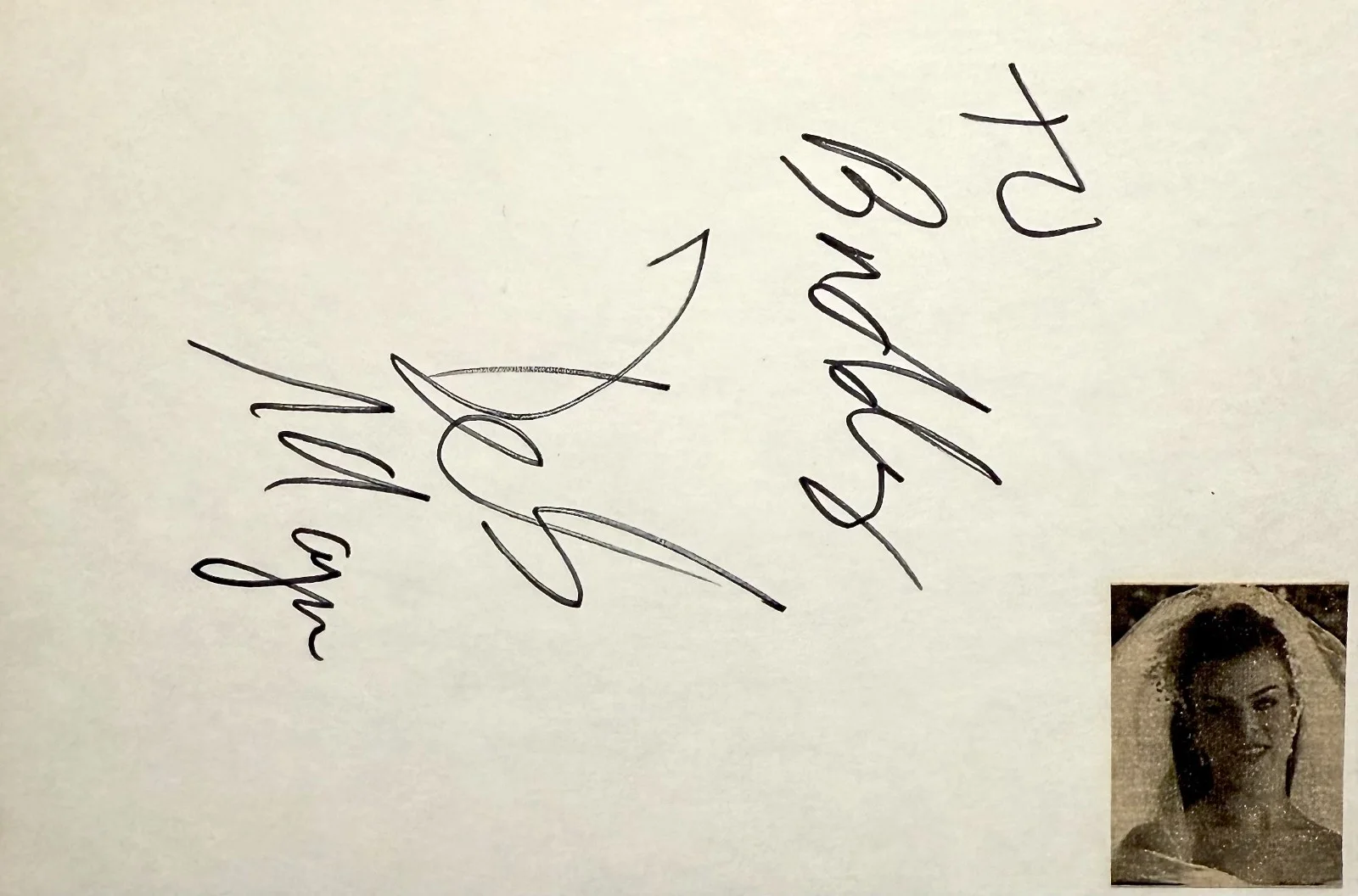 Debi Mazar — DEBI MAZAR Signed Autographed 4x6 INDEX CARD Beethoven's 2nd BATMAN FOREVER, image 2