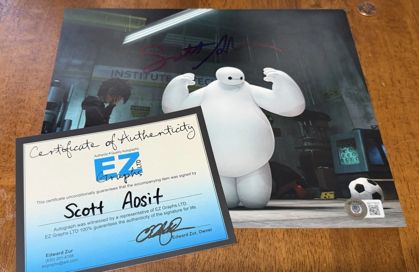 Scott Adsit — Scott Adsit signed 8x10 photo Movies Autographed Disney Big Hero 6 Beckett COA, изображение 4
