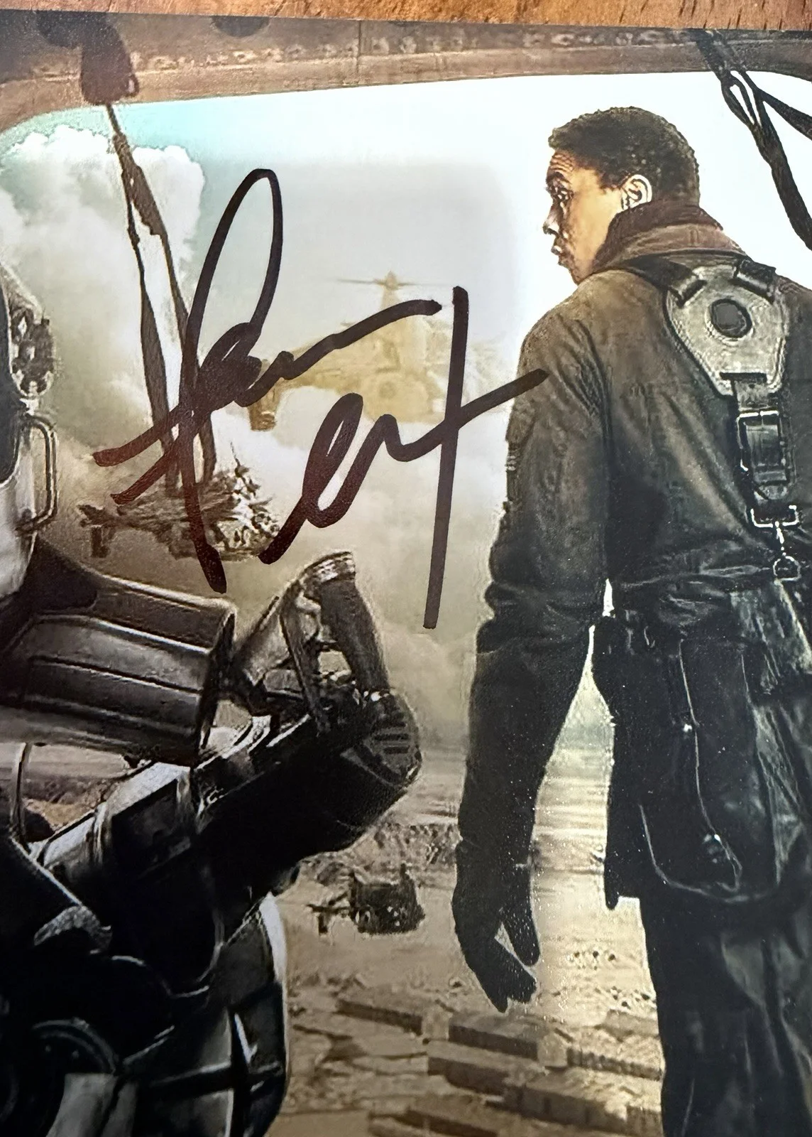 Aaron Moten — Aaron Moten signed Fallout 8x10 photo autograph Beckett COA, image 3