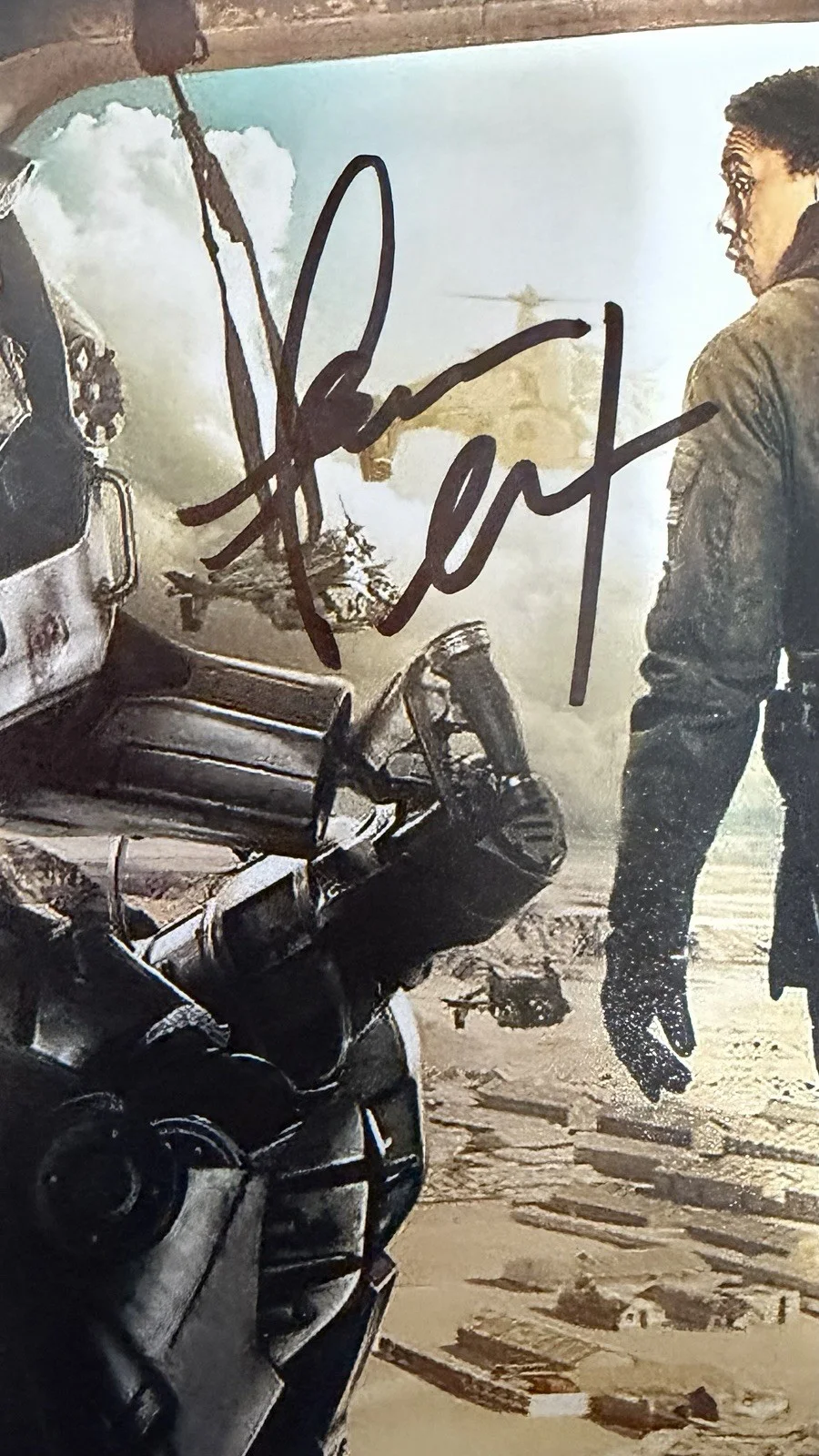 Aaron Moten — Aaron Moten signed Fallout 8x10 photo autograph Beckett COA, image 4