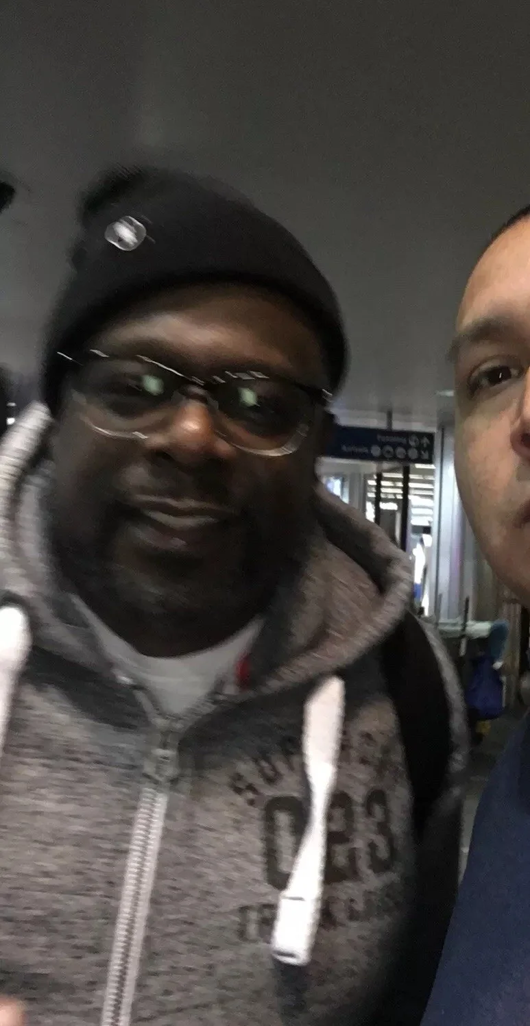 Ice Cube, Cedric The Entertainer — Cedric The Entertainer Ice Cube Signed Barbershop Movie Script Cover 8.5X11 Auto, изображение 3