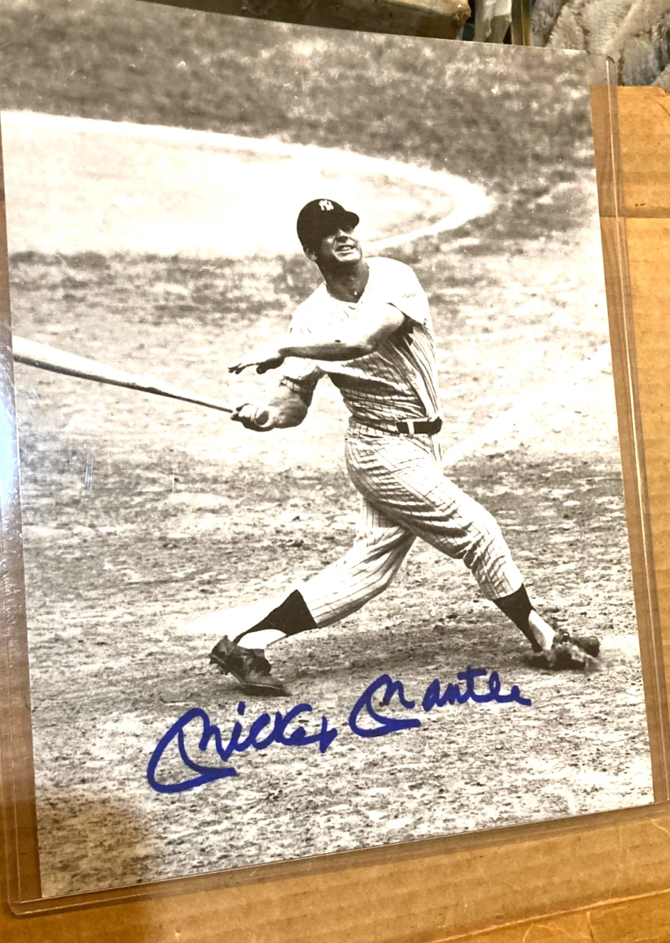 MICKEY MANTLE — MICKEY MANTLE NEW YORK YANKEES SIGNED AUTOS 8X10 COLOR PHOTO /CERTIFICATE