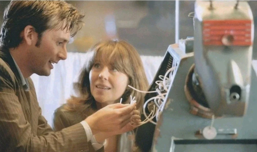 John Leeson — JOHN LEESON - The Voice of 'K9' on THE TV Classic "Doctor Who" Signed 8x10 W/COA, image 3