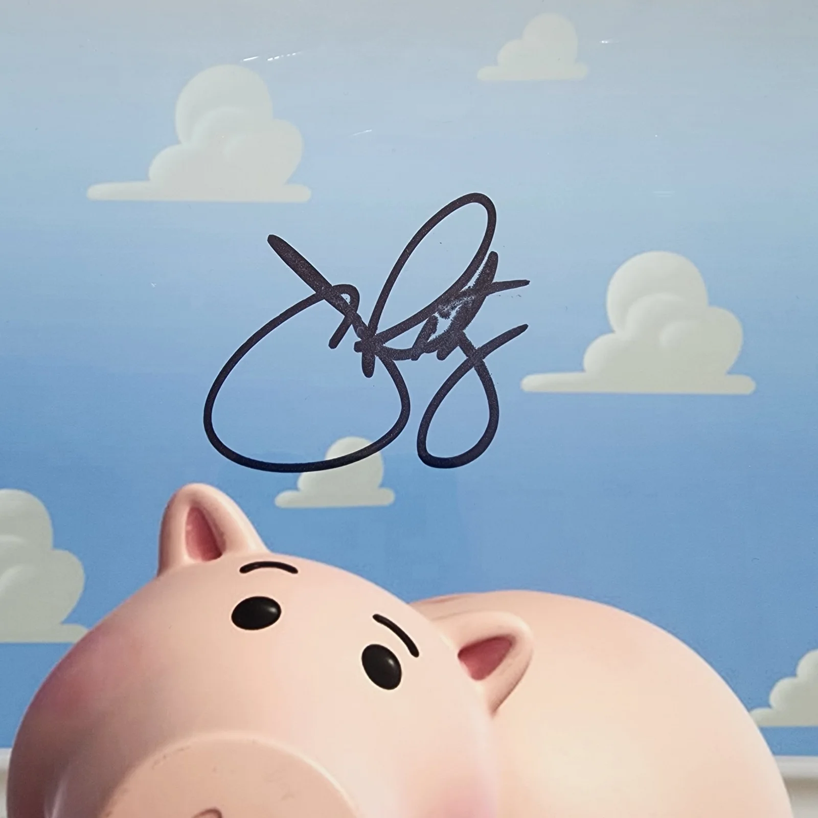 JOHN RATZENBERGER SIGNED TOY STORY HAMM 8x10 PHOTO W/ COA 🇺🇲, изображение 2