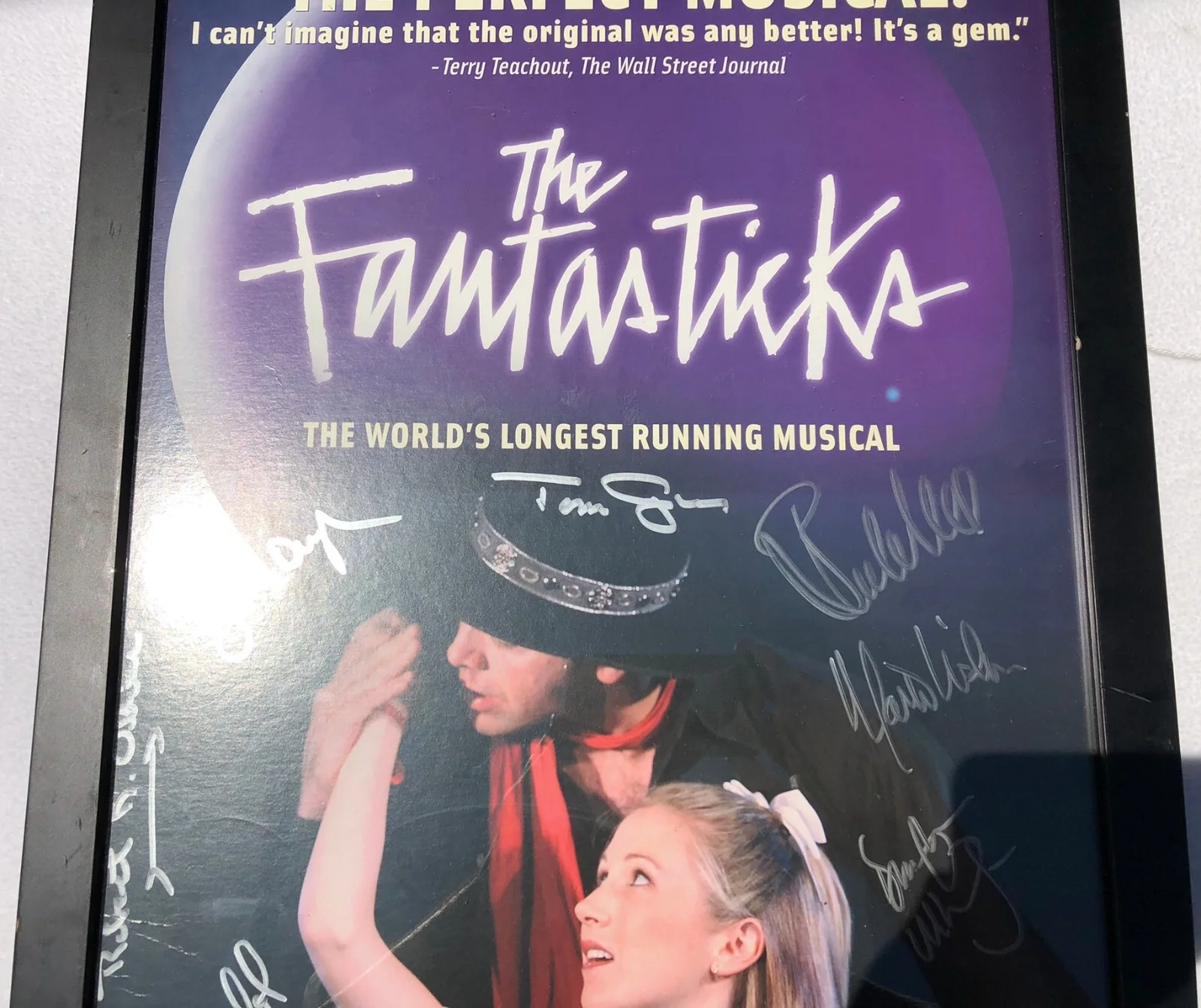 Cast — THE FANTASTIKS Cast Signed Off Broadway Framed Window Card - 15.5"x 23.5", изображение 3