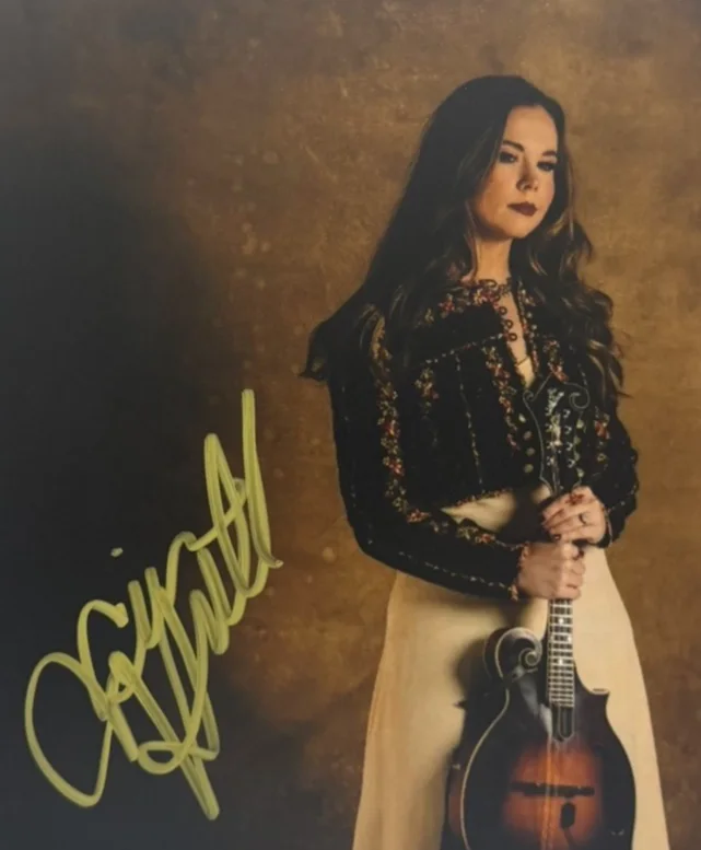Sierra Hull Signed Autographed 8x10 Photo JSA COA Bluegrass Mandolin, image 3
