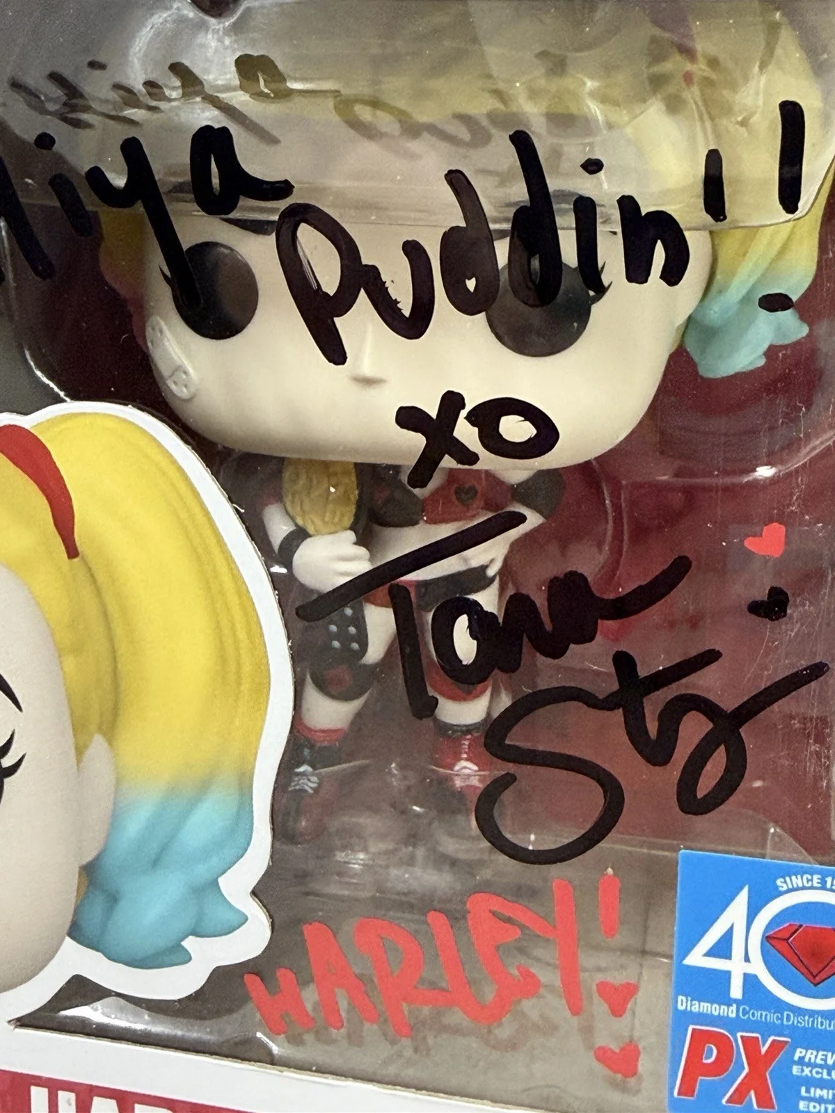 Tara Strong — Tara Strong Signed Autograph Harley Quinn Funko Pop Batman Arkham JSA COA, изображение 2