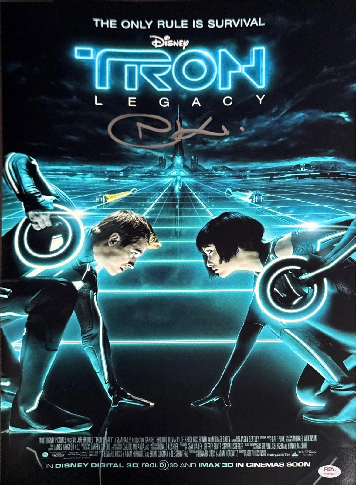 Joseph Kosinski — Joseph Kosinski Signed 16x20 Tron Legacy Movie Poster Director PSA AQ54005