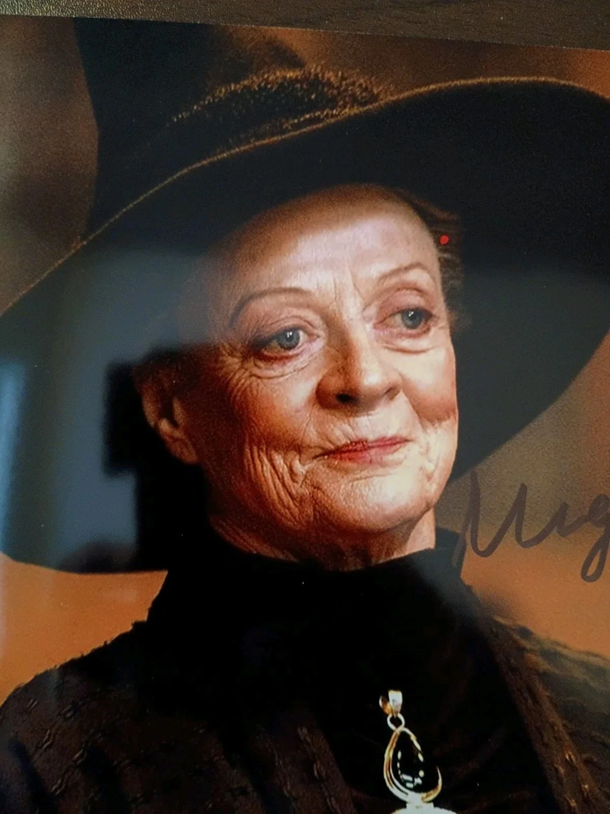 Maggie Smith — Maggie Smith Harry Potter Signed 8x10 COA W/Matching Numbered Sticker, image 2