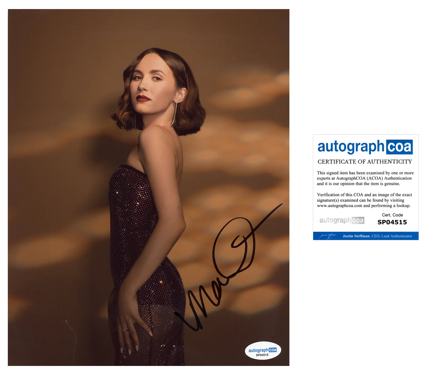 Maude Apatow Sexy Autographed Signed 8x10 Photo ACOA, изображение 2