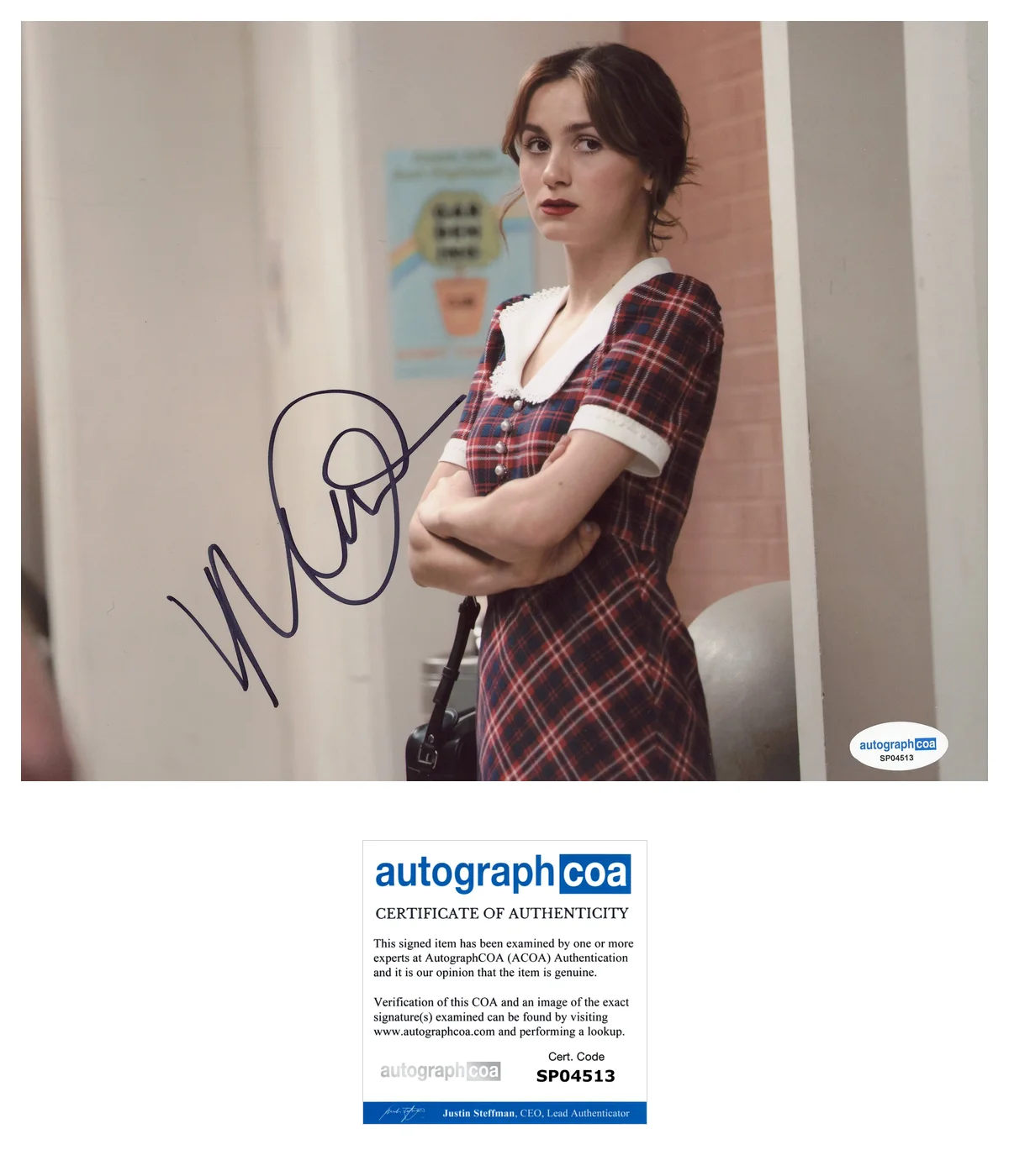 Maude Apatow Sexy Autographed Signed 8x10 Photo ACOA, image 2