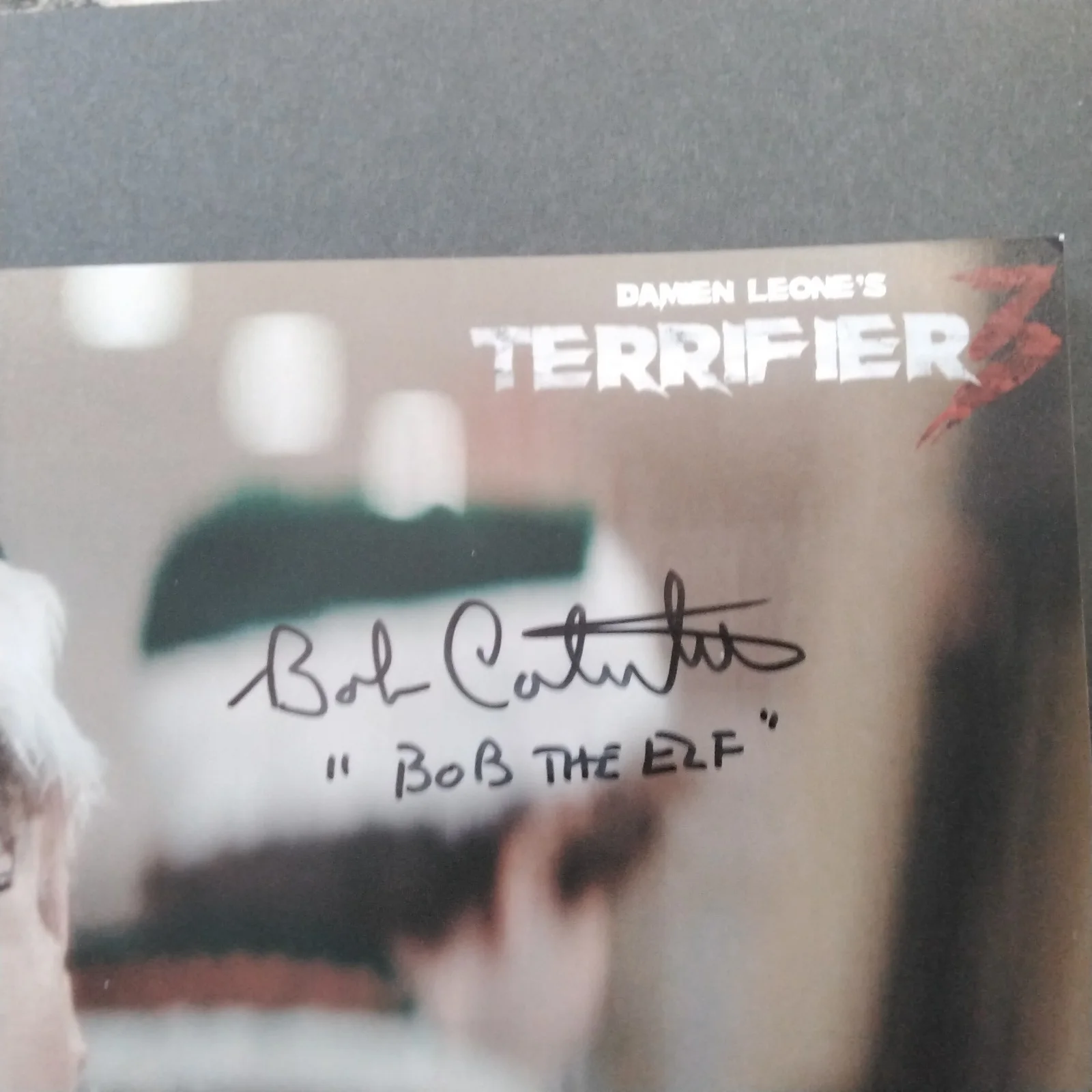 Bob Catalano SIGNED 8x10 Photo Damien Leone Terrifier "Bob The Elf" Horror Film, изображение 4