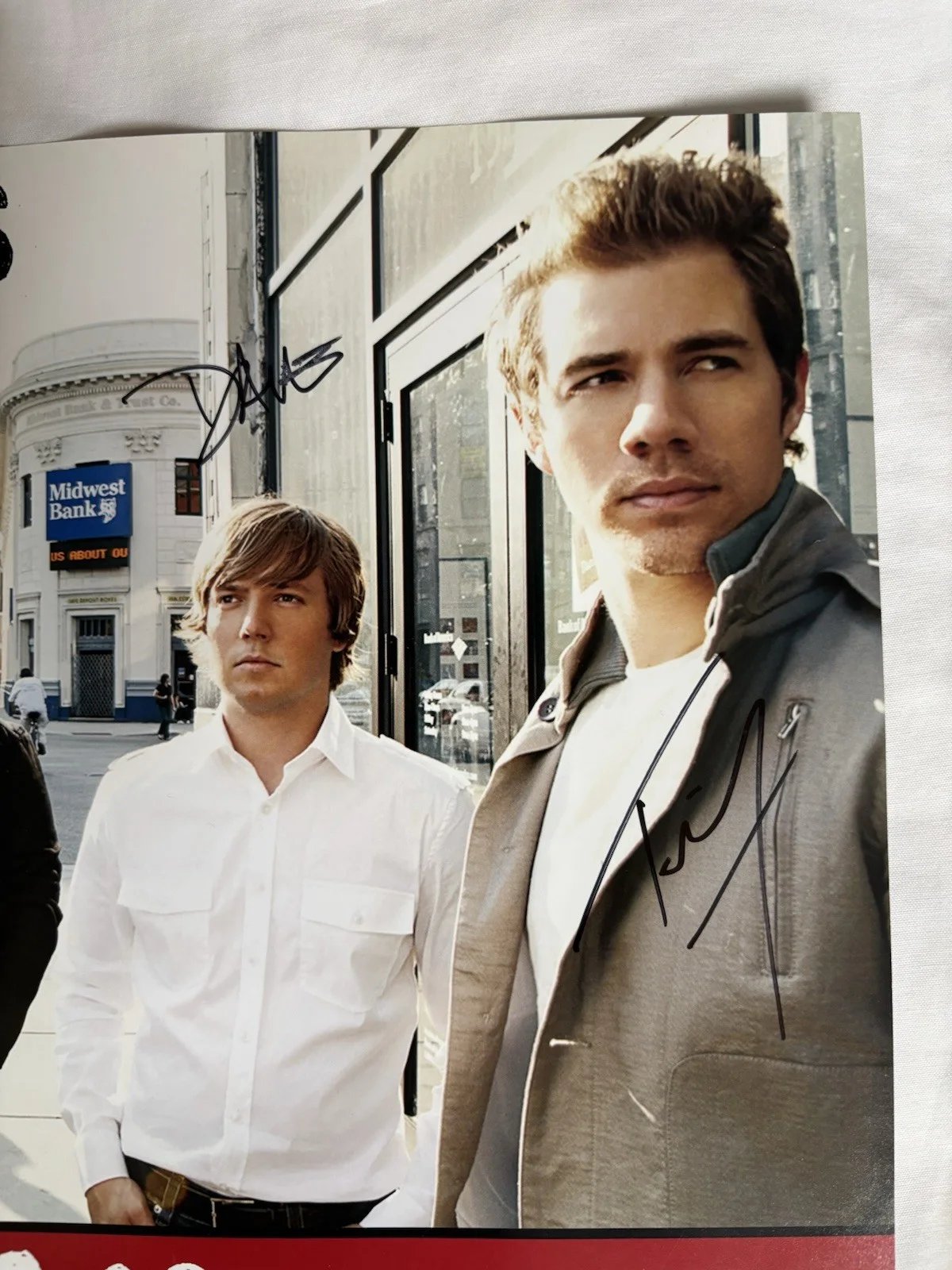 Plain White T's Big Bad World 17'x11' Poster signed autographed by Entire Band, изображение 5