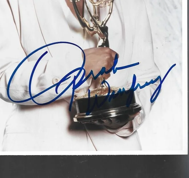 8 x 10 Hand Signed photo of Oprah Winfrey, image 2