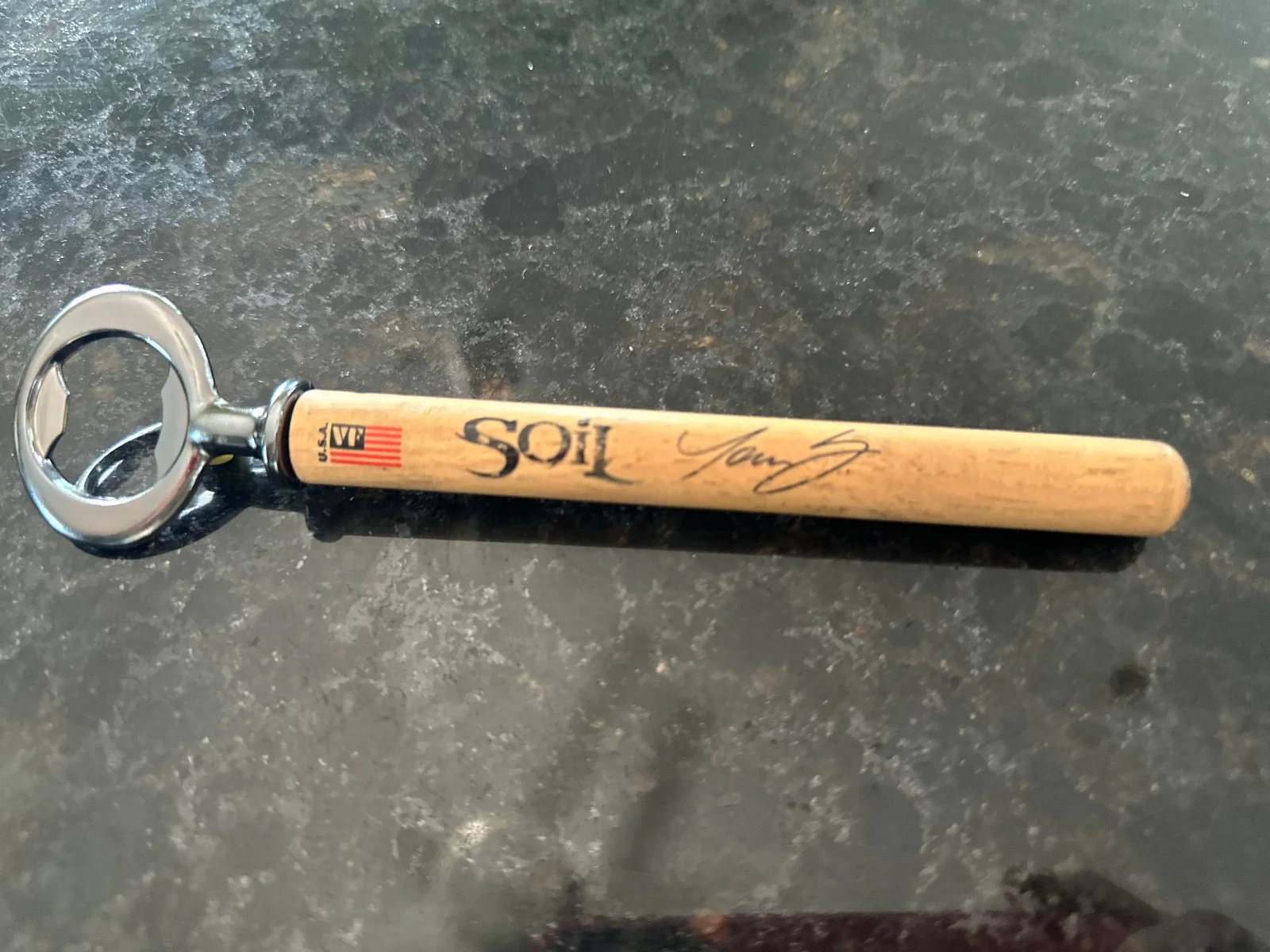 SOiL DRUMSTICK BOTTLE OPENER USED BY DRUMMER TOM SCHOFIELD FOR THE BAND SOiL, изображение 2
