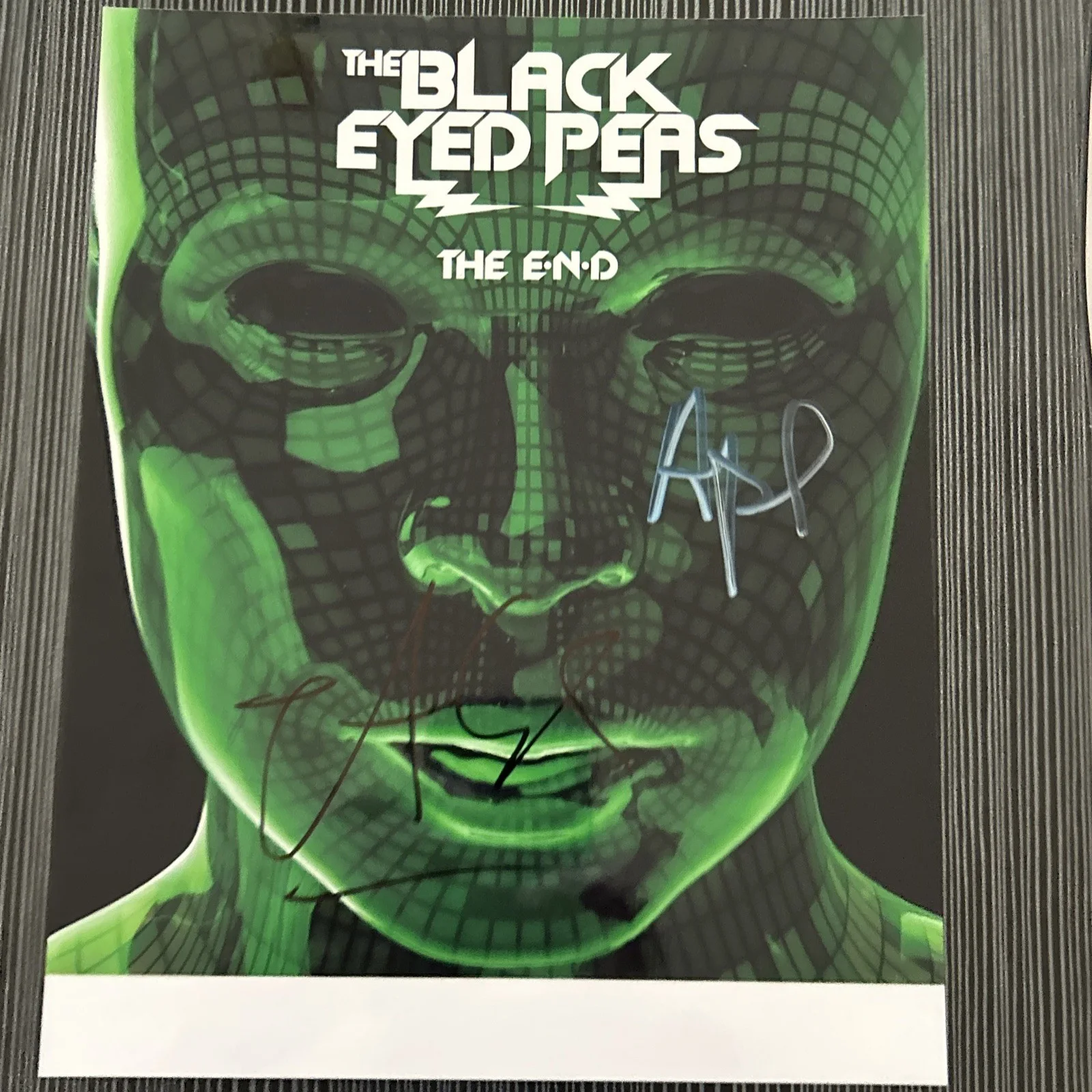 BLACK EYED PEAS APL DE AP & TABOO SIGNED AUTOGRAPHED 8x10 PHOTO, image 2