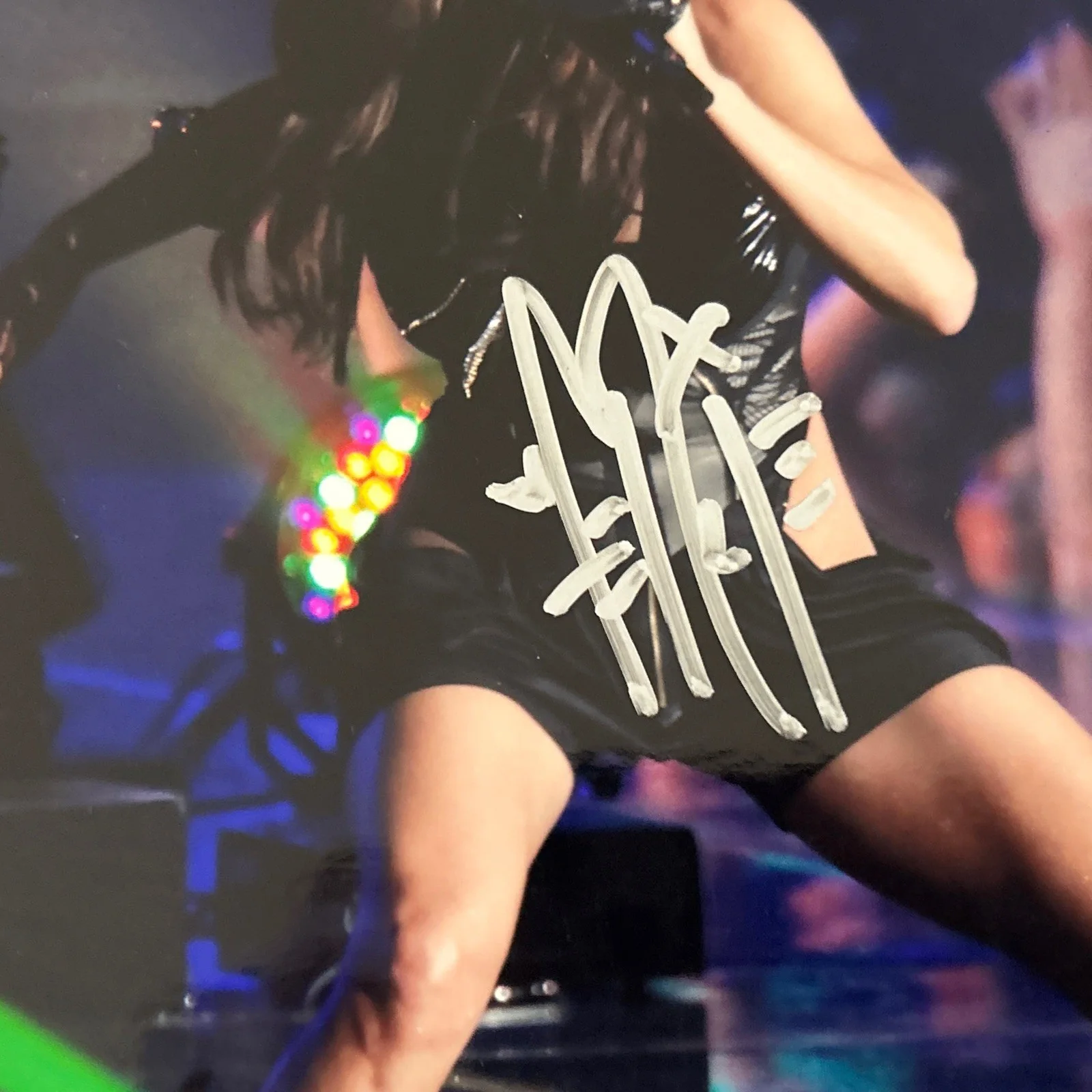 BLACK EYED PEAS APL DE AP & FERGIE SIGNED AUTOGRAPHED 8x10 GROUP PHOTO, image 3