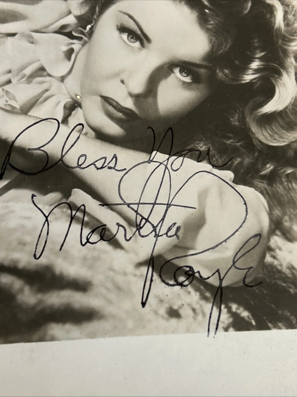 Martha Raye Signed Vintage 1956 Publicity Portrait 5x7 Photograph Gorgeous, image 2