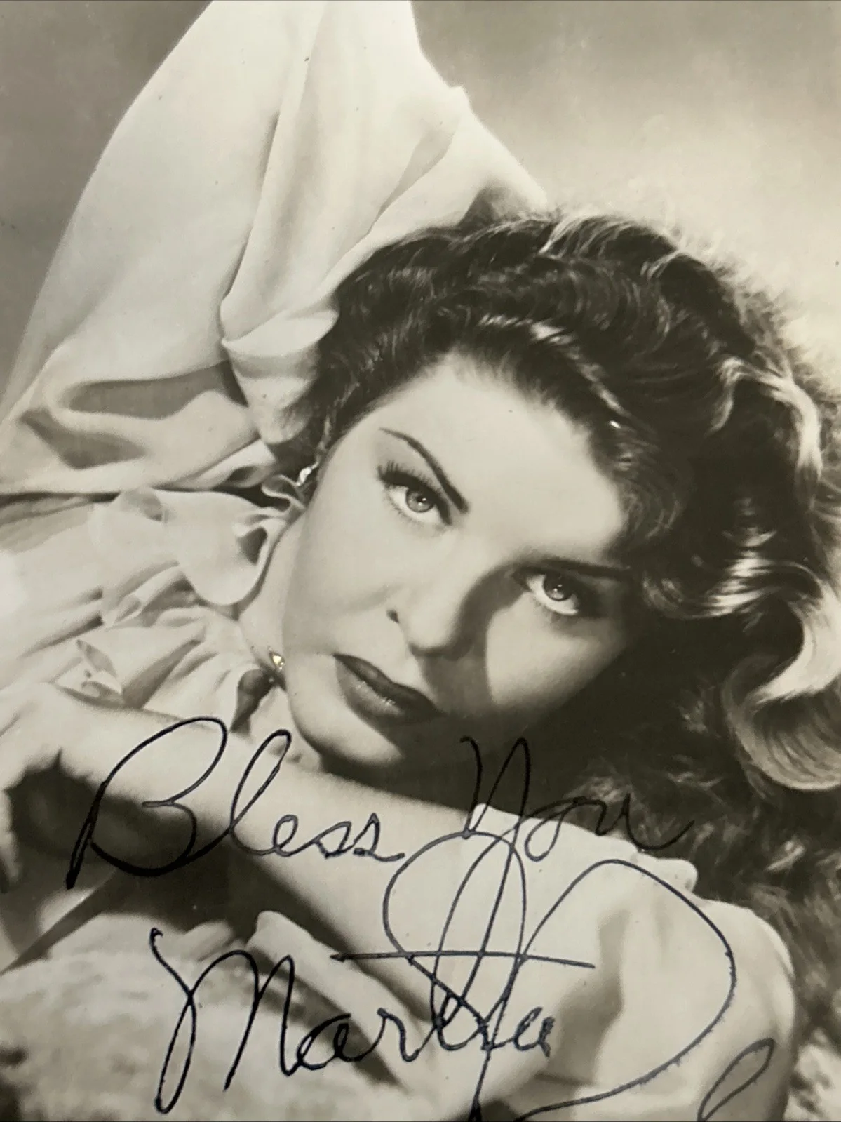 Martha Raye Signed Vintage 1956 Publicity Portrait 5x7 Photograph Gorgeous, image 3
