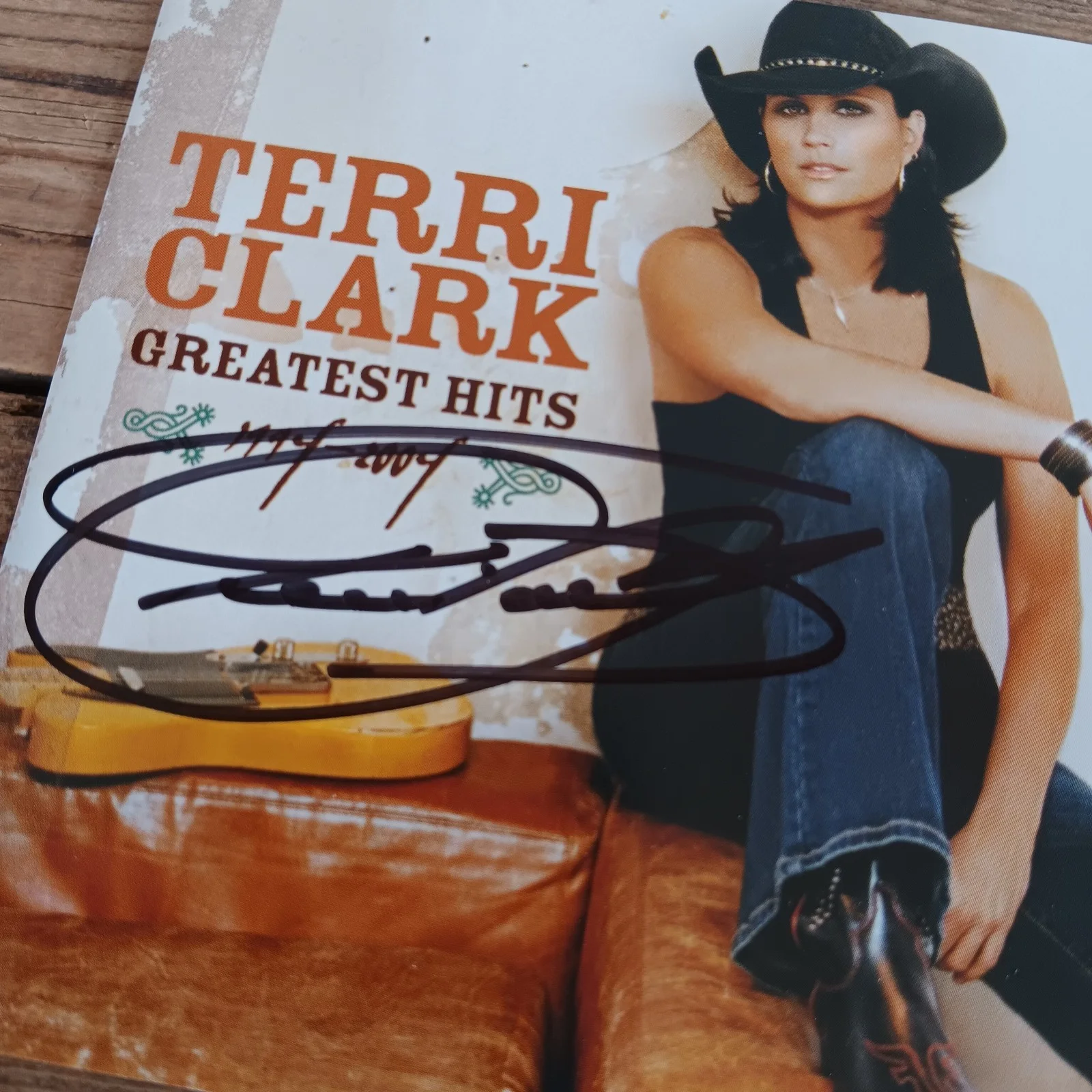 Terri Clark Signed Autographed CD Cover Booklet Greatest Hits Music Memorabilia, image 2