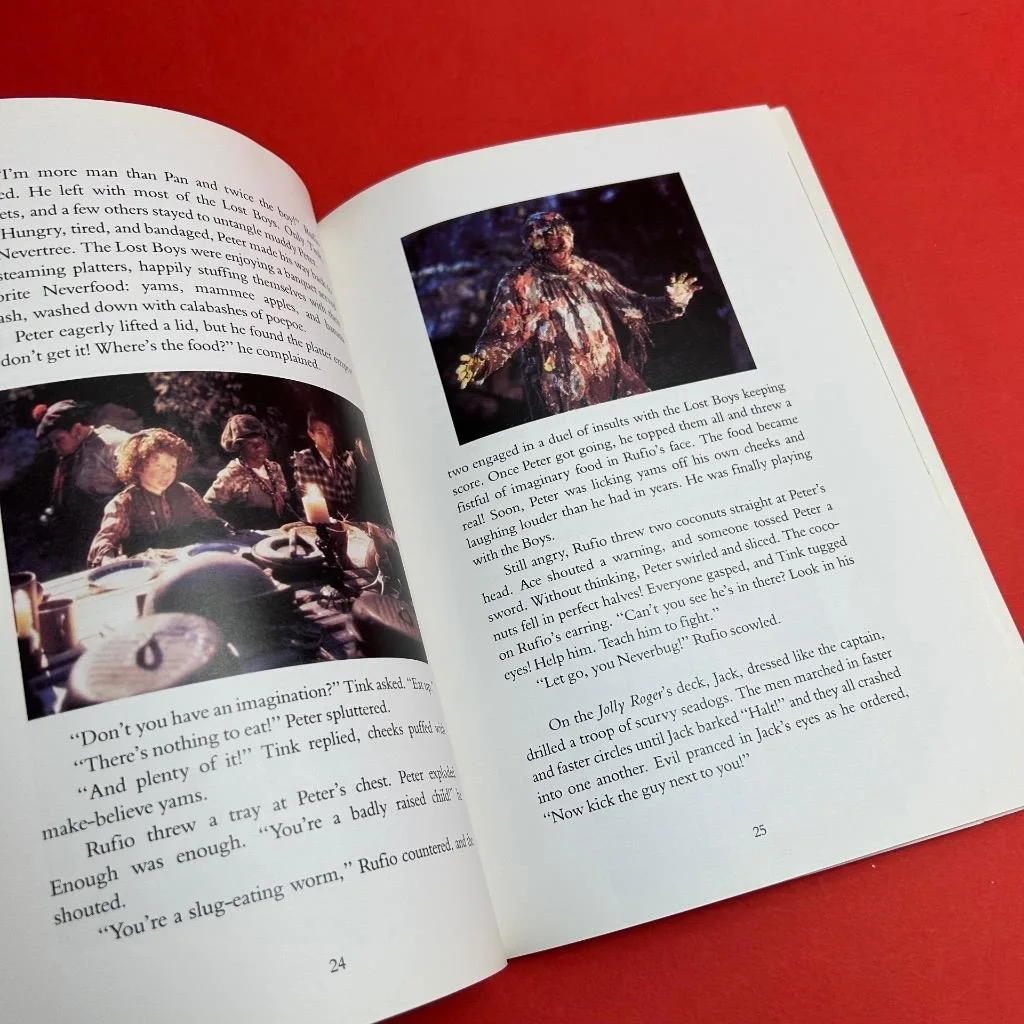 Vintage HOOK Film Movie Robin Williams Spielberg Picture Story Book PB 90s 1991, изображение 2