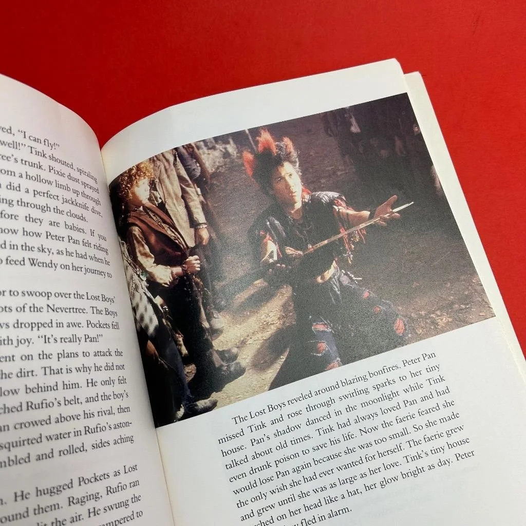 Vintage HOOK Film Movie Robin Williams Spielberg Picture Story Book PB 90s 1991, изображение 4