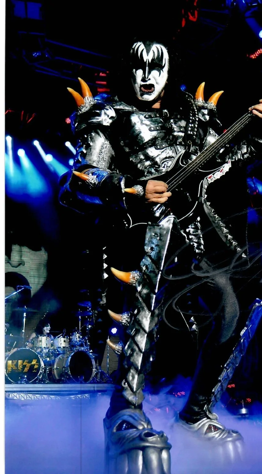 Gene Simmons Kiss Bassist Singer Signed Autographed 8 x 10 Photo TTM COA, изображение 3