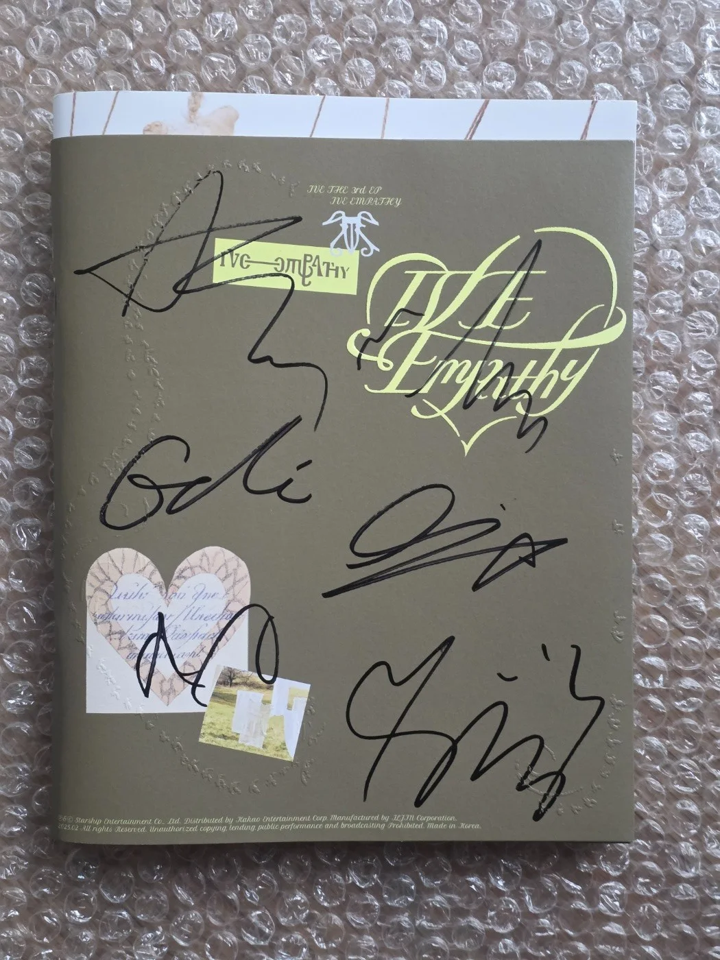 Ive Promo eleven Sticker Album Autographed Hand Signed, изображение 5
