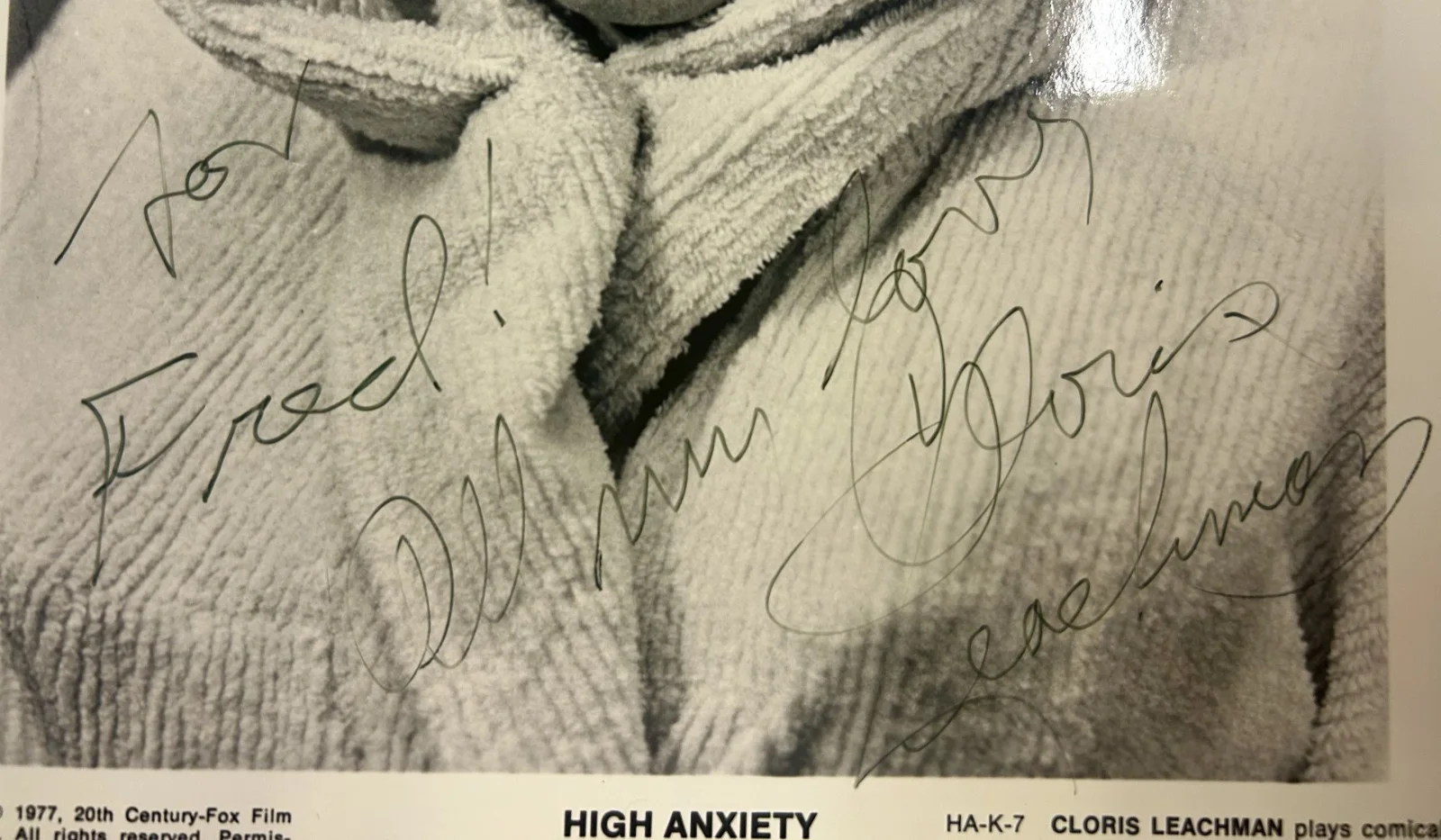 Cloris Leachman — Cloris Leachman Signed 8x10 B&W Photo with JSA COA (AX73362) Auto Autograph, изображение 3