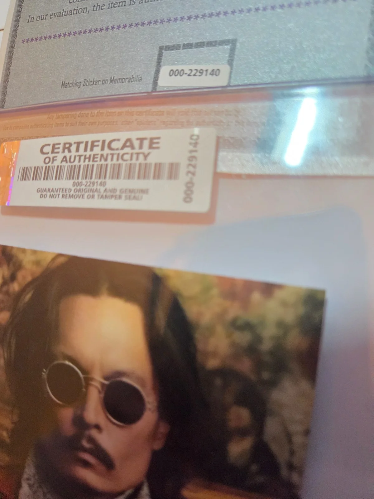 johnny depp — JOHNNY DEPP signed 4x6 photo ENCAPSULATED to 6x8 coa/holo free shipping, изображение 5