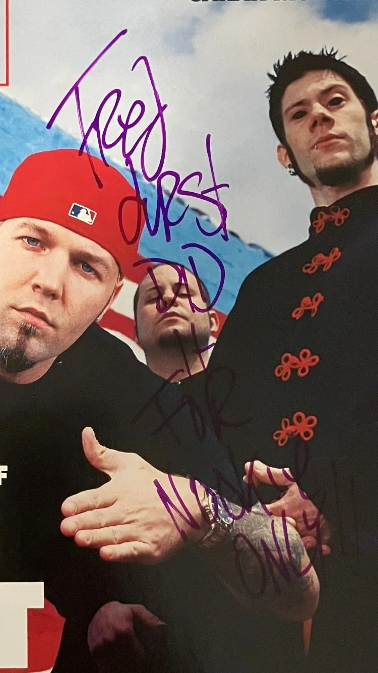 LIMP BIZKIT/ FRED DURST SIGNED/AUTOGRAPHED SPIN MAGAZINE WITH COA RARE !!!, изображение 2