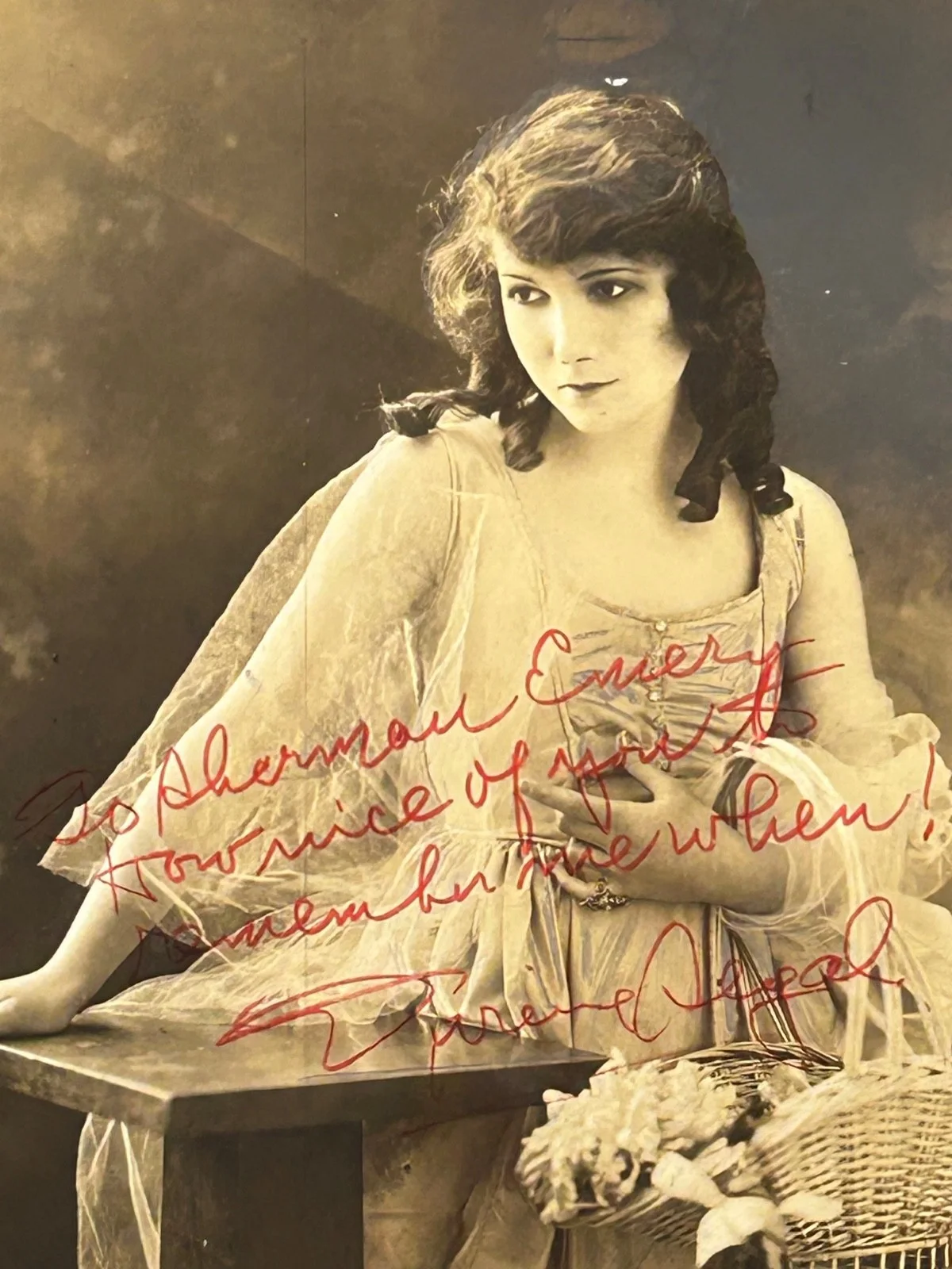 VIVIENNE SEGAL—SIGNED PHOTO—NYC+FILM STAR—3 Rodgers+Hart•Pal Joey•Wodehouse+Kern, изображение 2