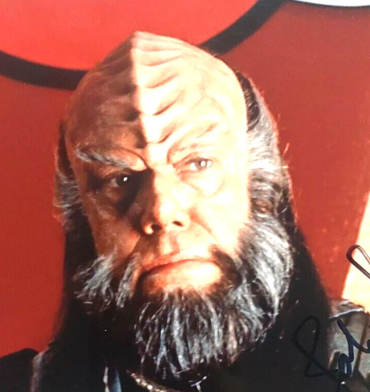 John Schuck — John Schuck signed 8x10 photo Star Trek Klingon autograph authenticated sticker, image 4