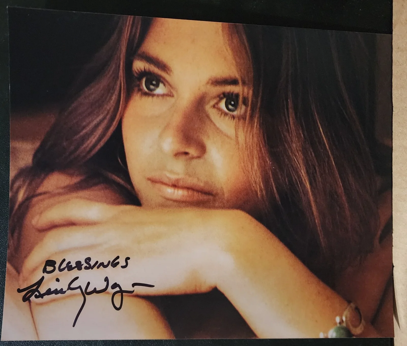 Lindsay Wagner — Lindsay Wagner Signed Jaime Sommers The Bionic Woman '77 Emmy 8x10 Photo PSA DNA