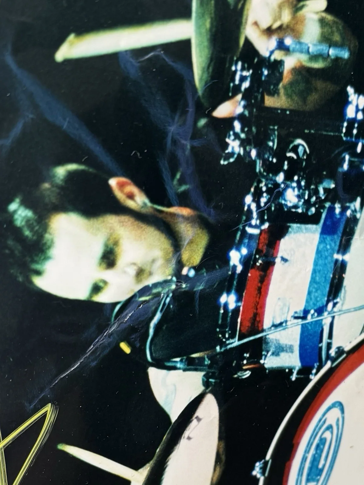 BLINK 182 Travis Barker Signed 8x10 - Photo Has Multiple Creases, image 3