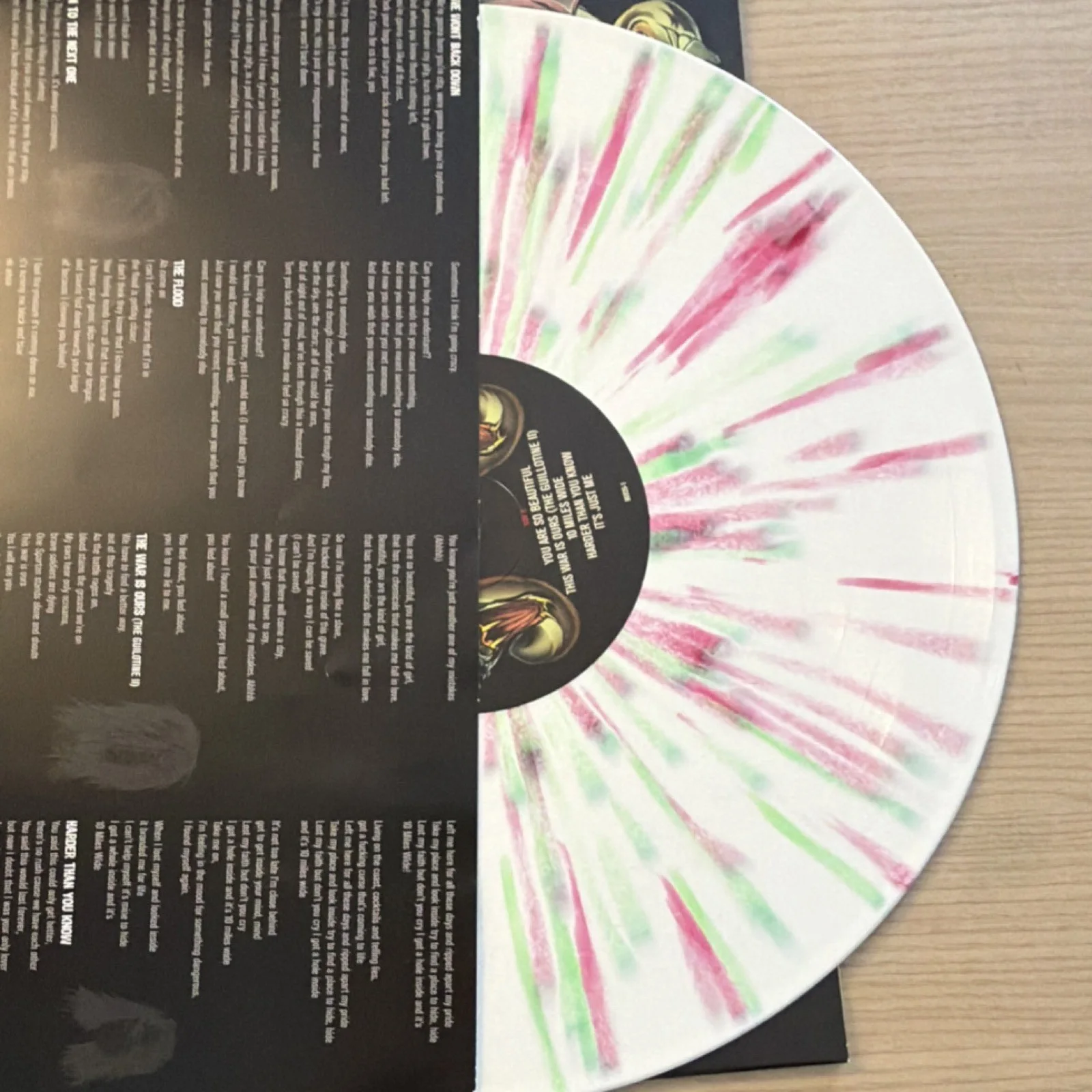 Escape the Fate This War Is Ours Autographed Colored Vinyl Record Original, изображение 5