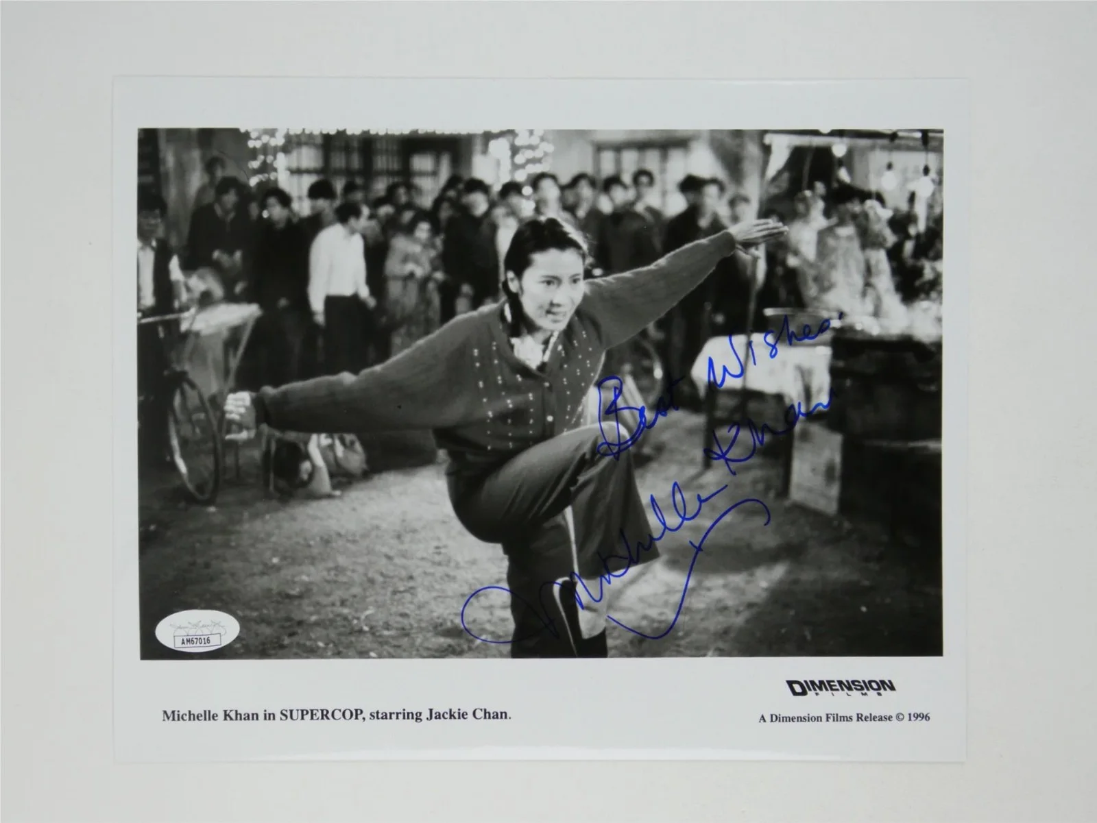 Michelle Khan — Michelle Yeoh Khan Signed 8x10 Supercop Original Still Movie Photo JSA COA, image 2