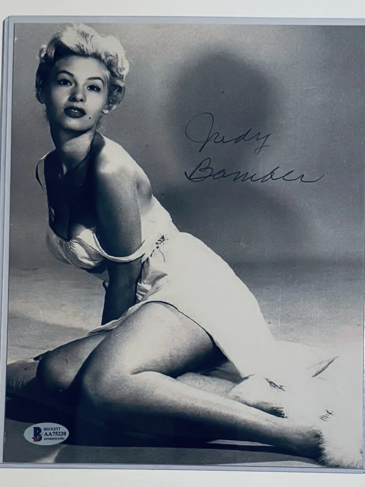 Judy Bamber Signed 8x10 Beckett, image 4