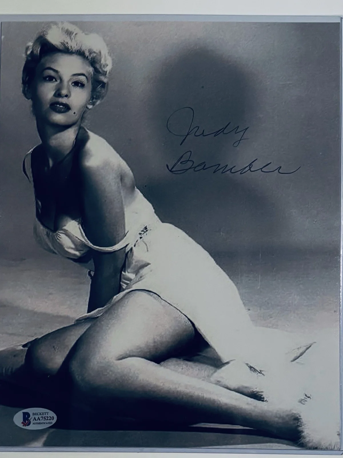 Judy Bamber Signed 8x10 Beckett, image 5