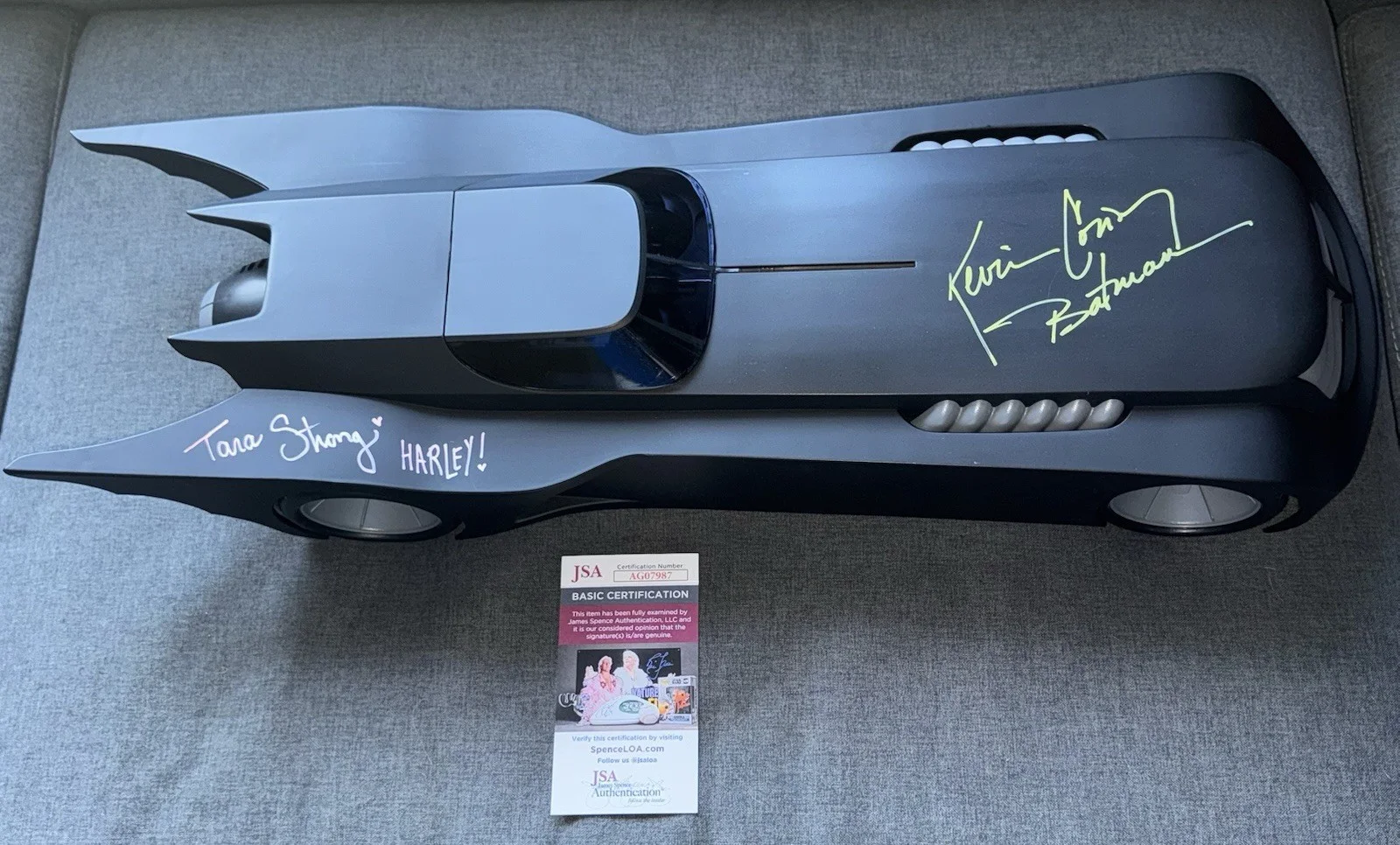 KEVIN CONROY & TARA STRONG — KEVIN CONROY TARA STRONG SIGNED AUTOGRAPH 24" ANIMATED SERIES BATMOBILE +JSA COA